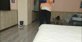 小可爱林子第一次被捆绑 慢慢接受
