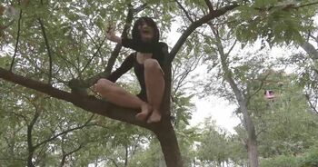 树上美女绳缚调教 这是什么造型啊，挺别致啊