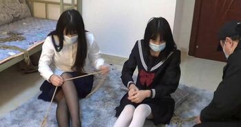 玉箫 红豆 黑白天使 丝袜紧缚 互相解缚 驷马放置挣扎好激烈