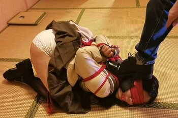小萝莉仙仙被狠揍