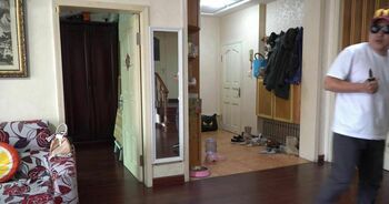 美女安琪被点穴 身体不能动 男人任意玩